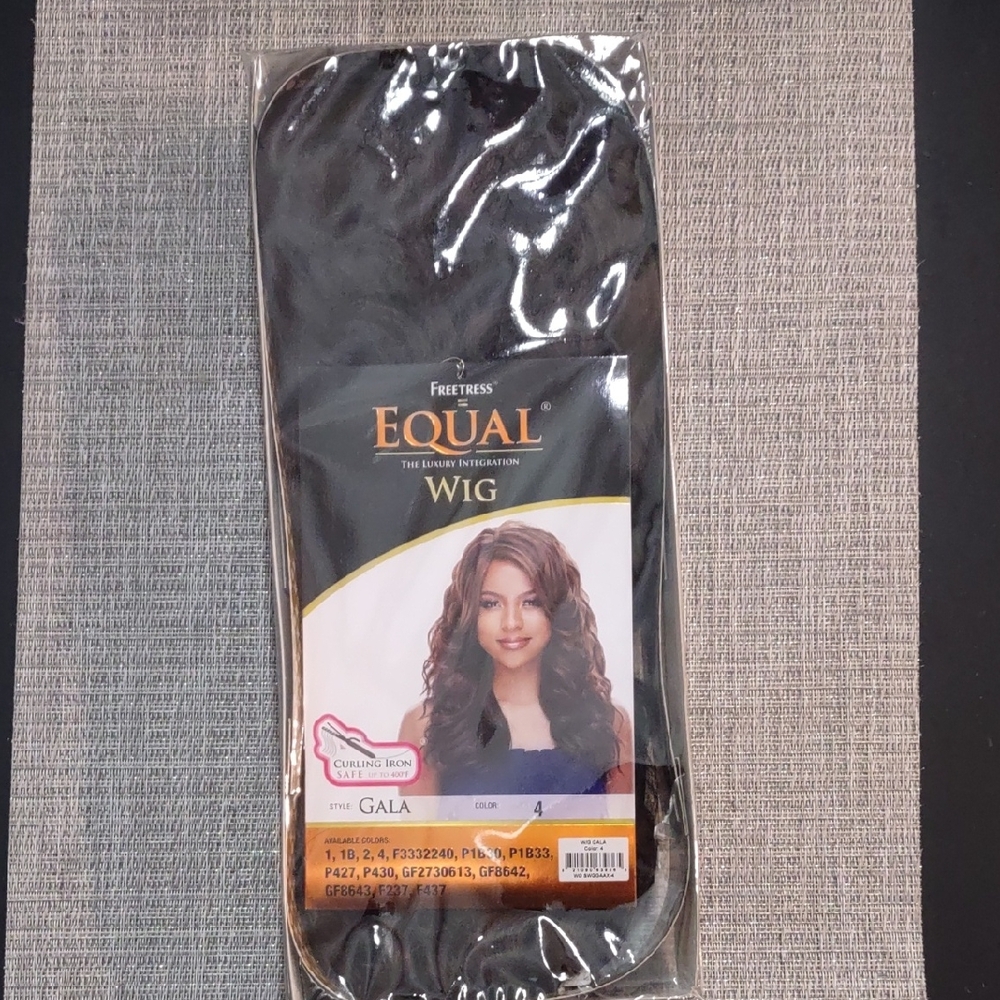 New 4/30 color Freetress Equal Gala Wig
